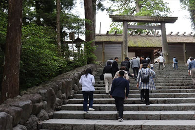 内宮を参拝し無事2日間の日程を終えました