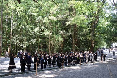 神恩感謝の荒祭宮遙拝