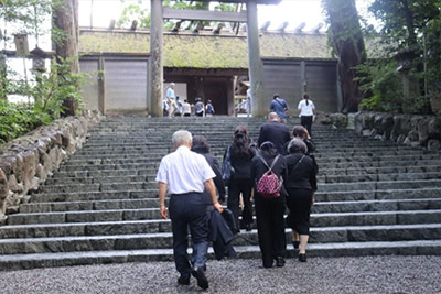 内宮の特別参拝へ