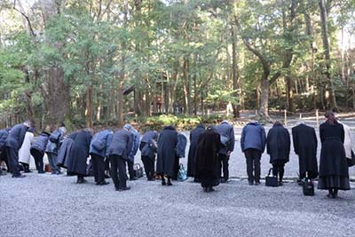 神恩感謝の参拝（荒祭宮遙拝）