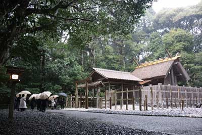 厳かな雰囲気の雨の伊雑宮