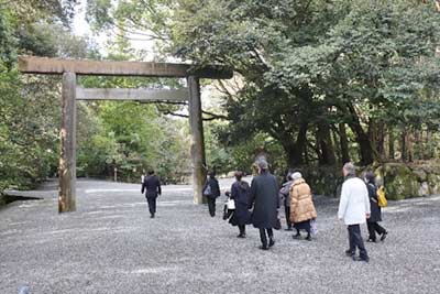 内宮の特別参拝へ