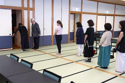 礼法（部屋の出入り）