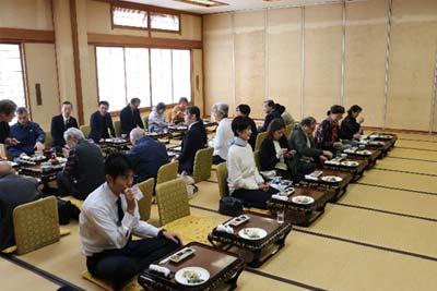 志摩市にある旅館「橘」で昼食