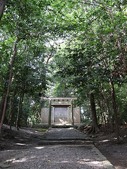 「はいこさん」と親しまれる狭田国生神社