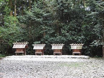 神麻続機殿神社末社八所